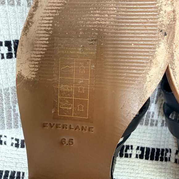 Everlane Women's Black Fisherman Sandals - Picture 7 of 9